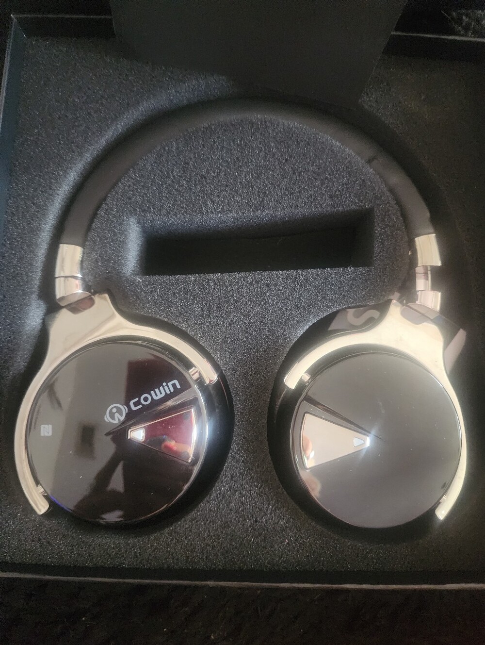 ♥️LIKE NEW! Black Wireless Over-Ear Headphones